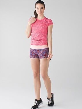 Lululemon Speed Up Short 2.5" Inseam Liner Size 10 Pink Purple Checkered So Cute